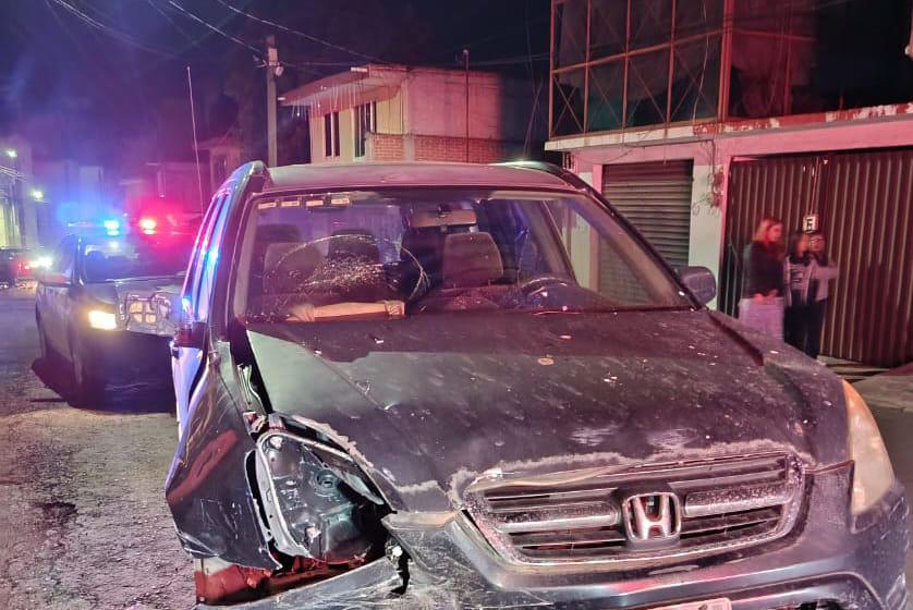 Atiende policía vial percance vehicular en colonia Loma Bonita